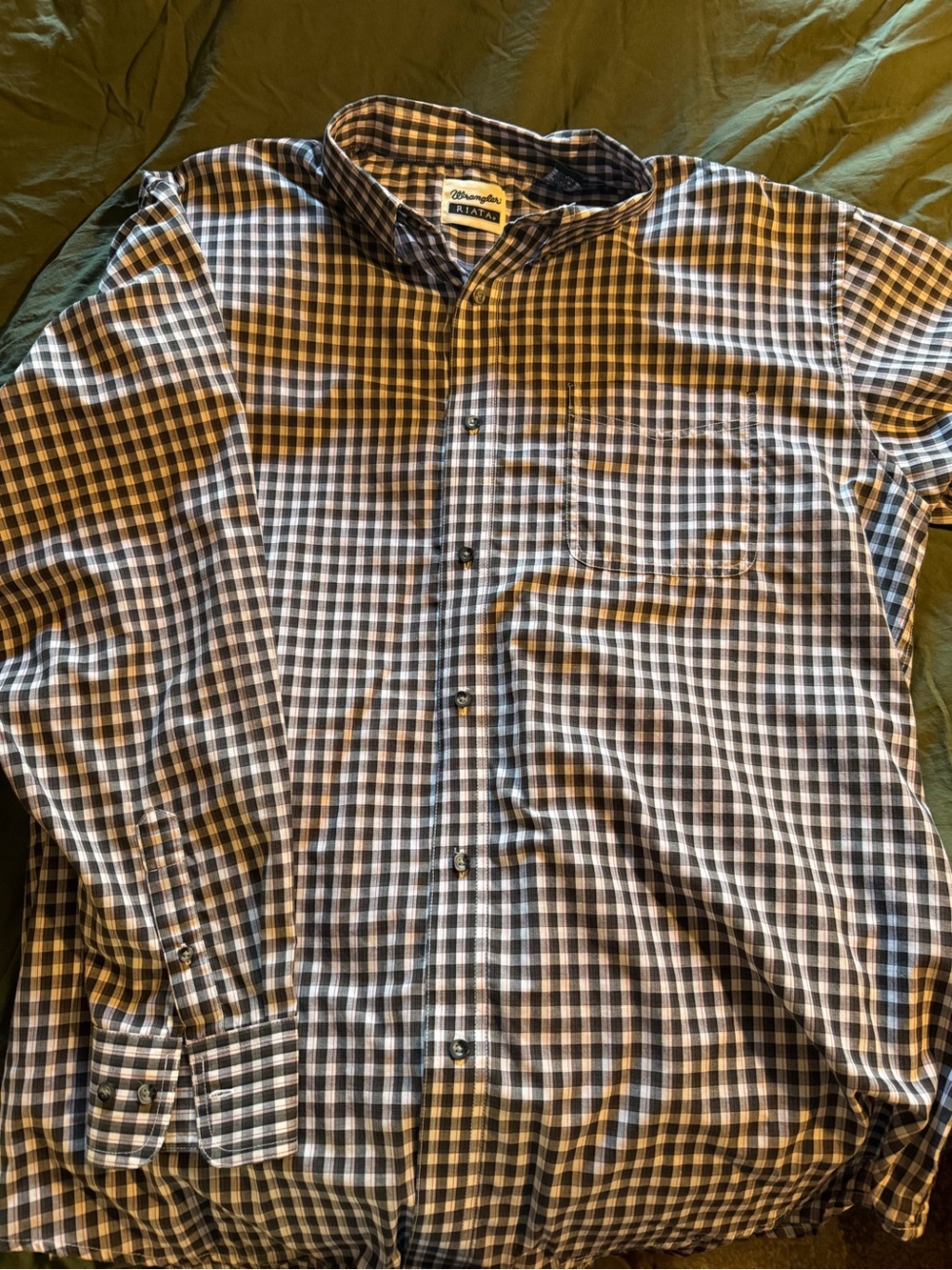 Wrangler Men's Black and White Gingham Button-Down Shirt